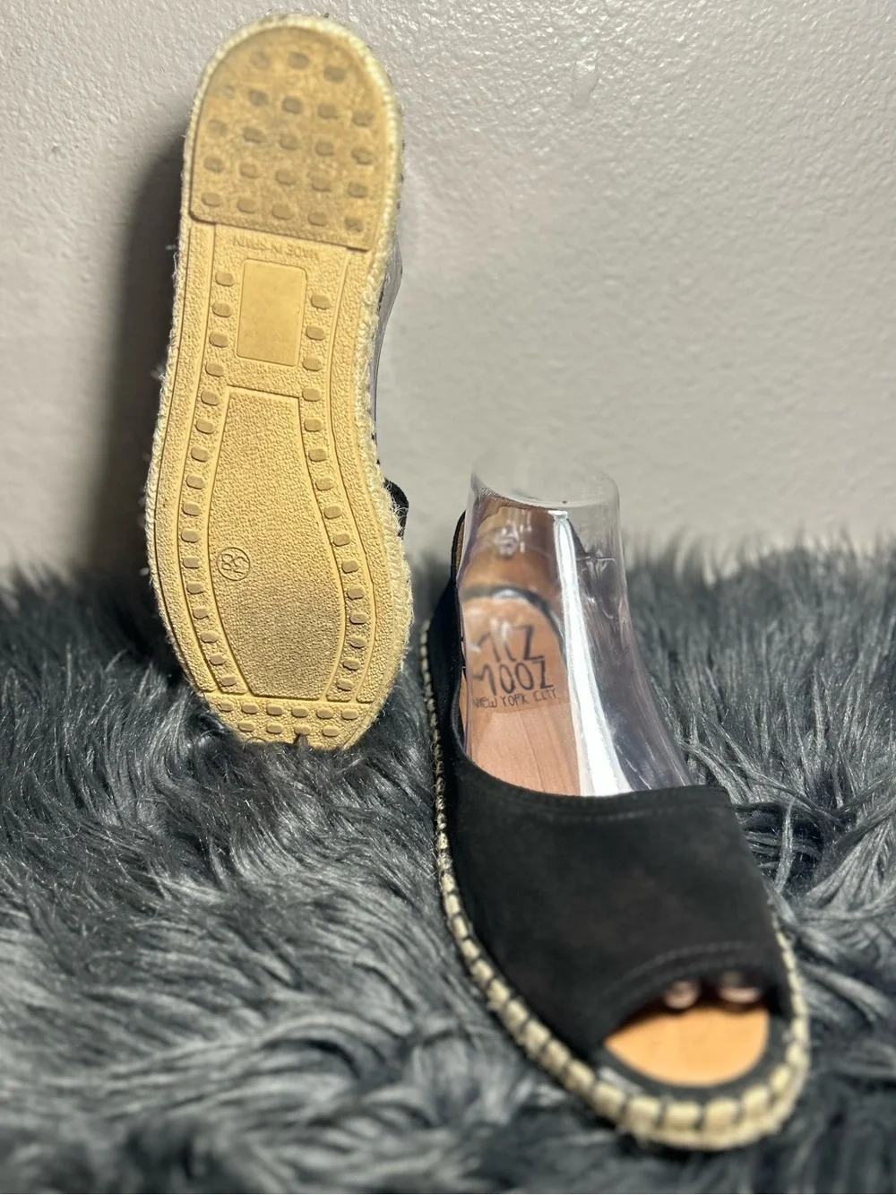 Miz Mooz carmena flat